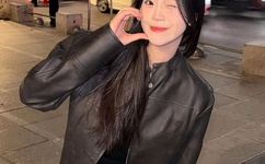 国产AV亚洲精品久久久久久小说